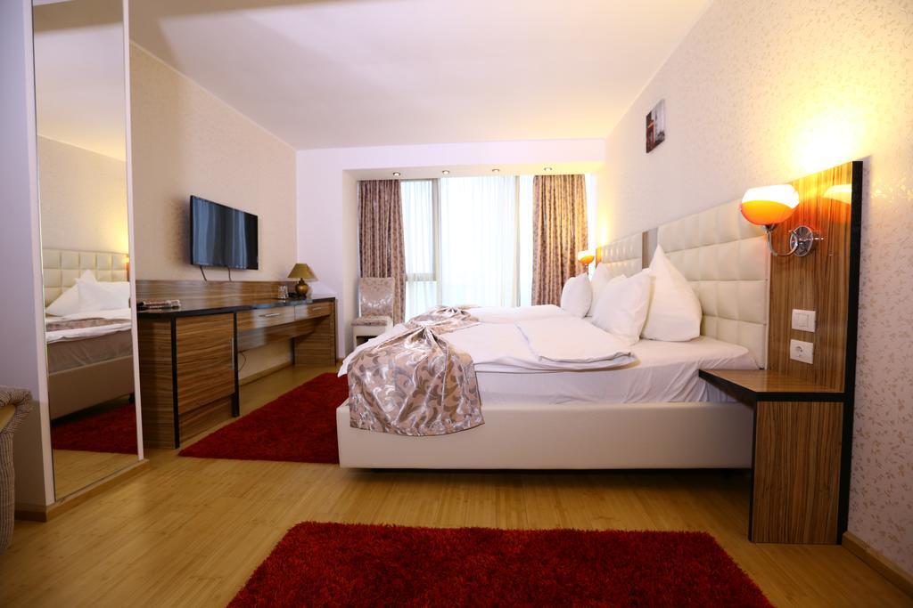 Hotel Articus Craiova Exterior foto